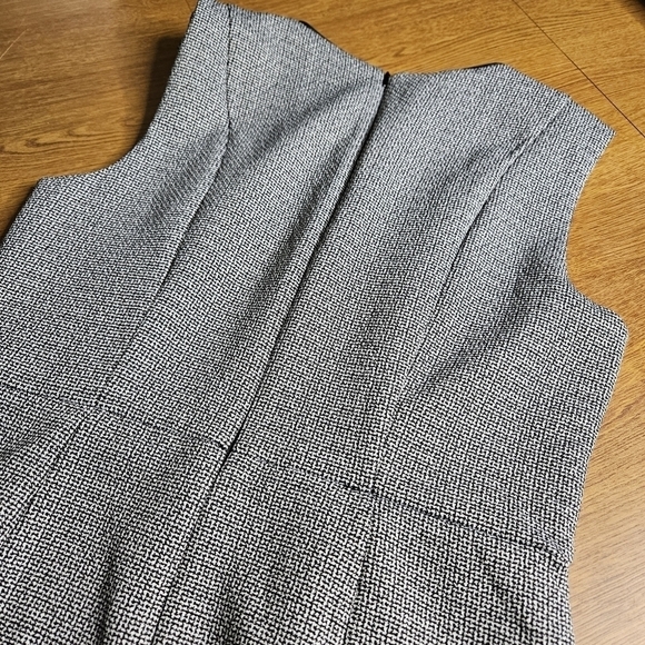 Enfocus Studio black and white sleeveless lined sheath dress - Picture 10 of 11